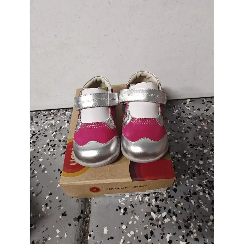 Umi Trincy Mary Jane Flats‎ Fuchsia Pink Silver US 5.5 Walker